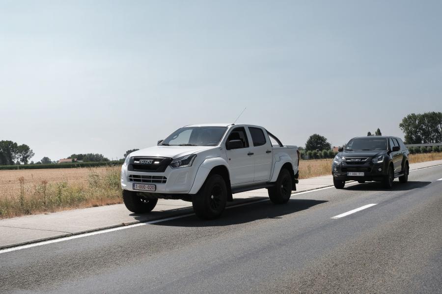  Isuzu D-Max LXS Life Double Cab 2017 года  (EU) (фото 3 из 20)